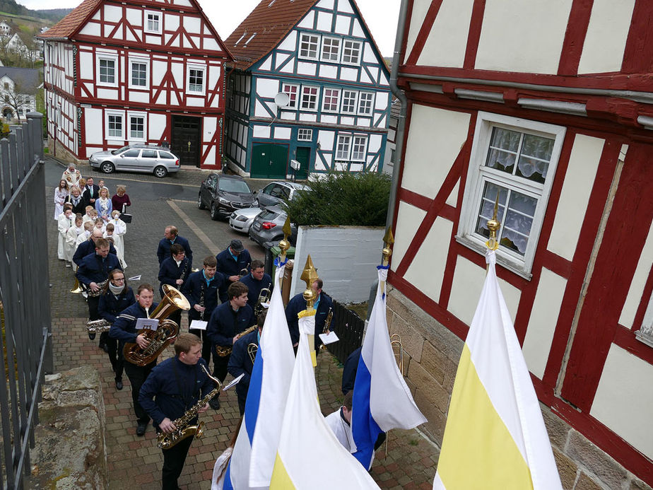 1. Heilige Kommunion in St. Crescentius (Foto: Karl-Franz Thiede)